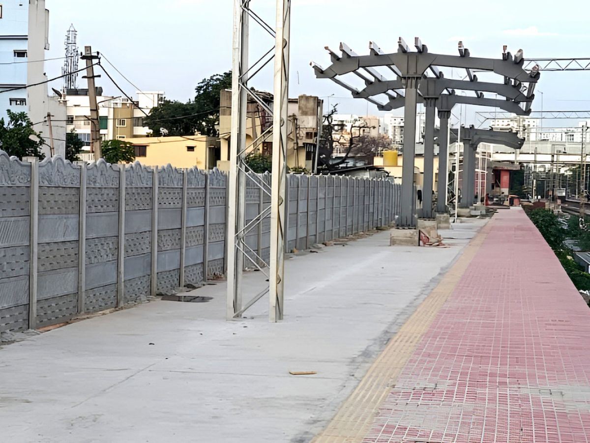 South Western Railway - KR Puram & Hoodi