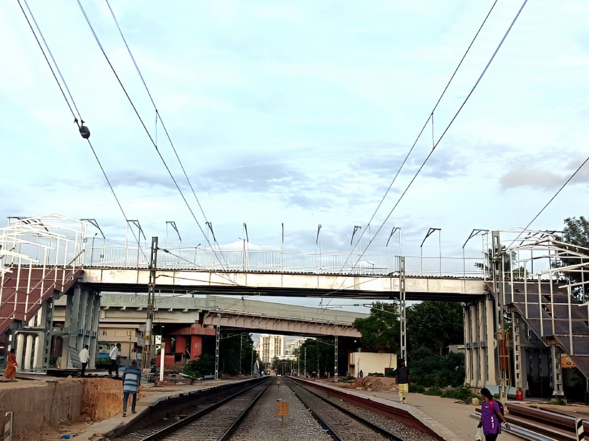 South Western Railway - KR Puram & Hoodi